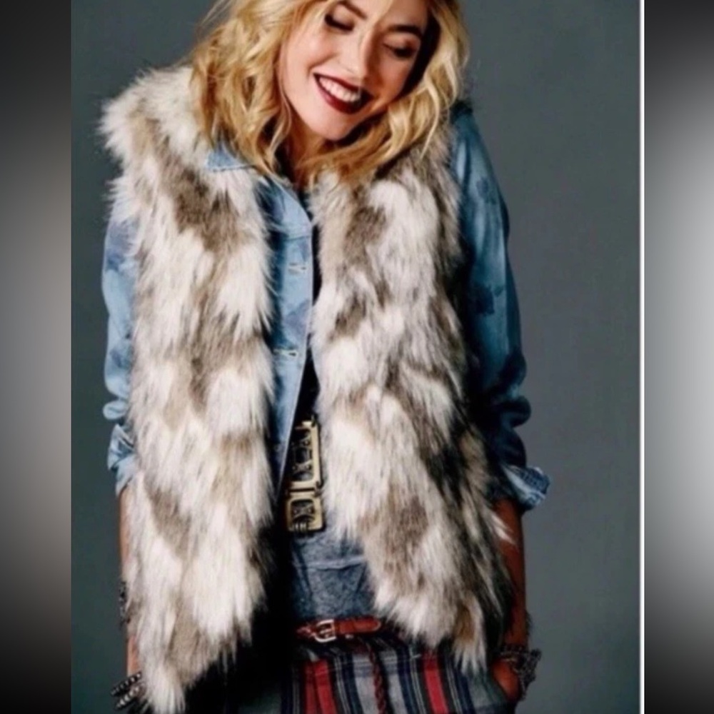 Free People Call of the Wild Faux Fur Vest XS Shaggy Boho FairyGrunge festival